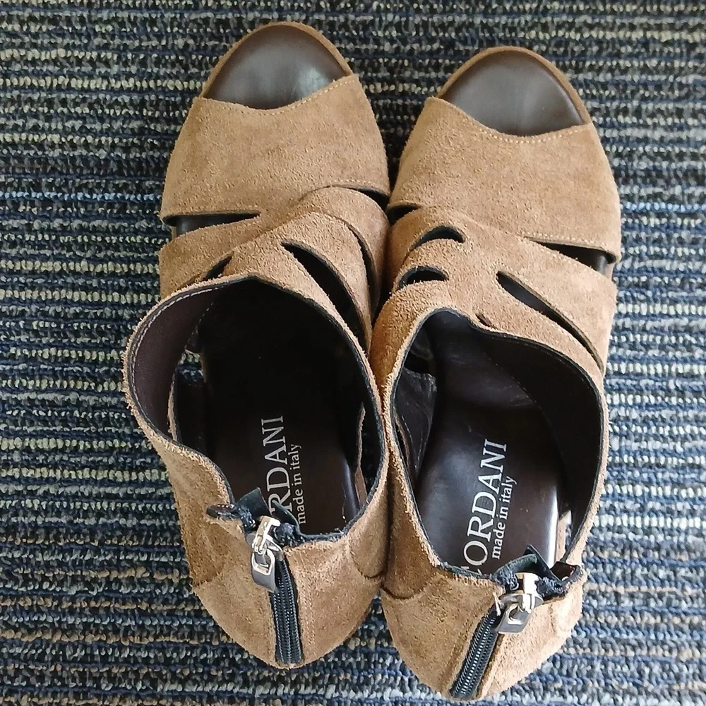 Cordani Electra Made In Italy Suede Leather Wedge Sandals Size 38 Or 8 - Picture 5 of 6